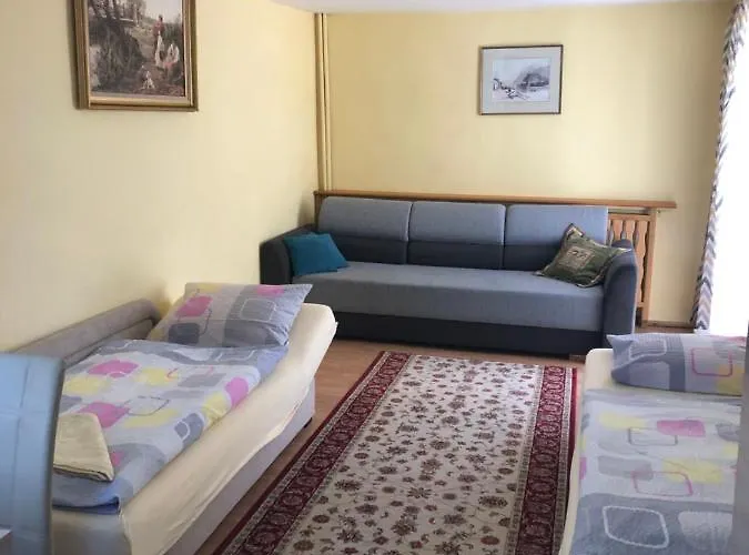 Kwatera prywatna Emi *